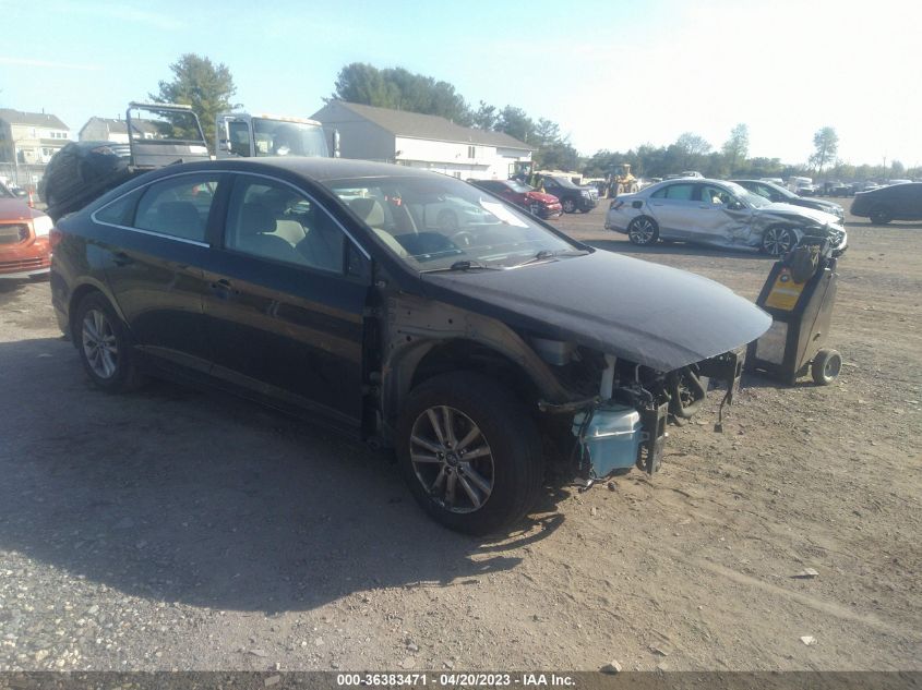 2015 HYUNDAI SONATA 2.4L SE - 5NPE24AF5FH138011