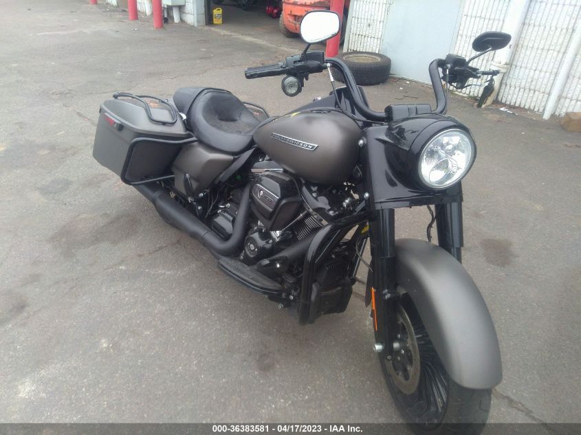 2018 HARLEY-DAVIDSON FLHRXS - 1HD1KVC18JB614914