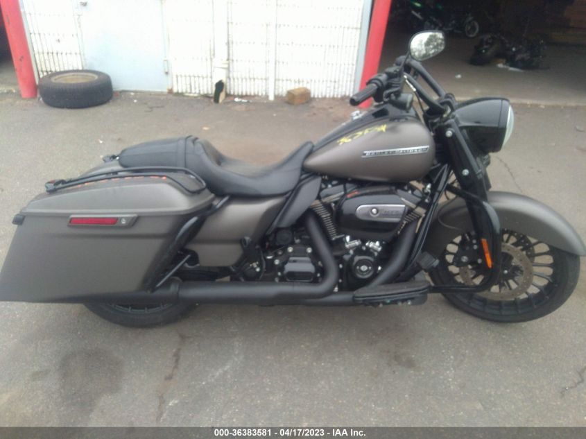 2018 HARLEY-DAVIDSON FLHRXS 1HD1KVC18JB614914