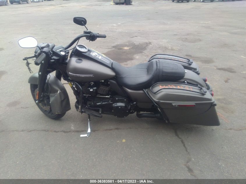 2018 HARLEY-DAVIDSON FLHRXS 1HD1KVC18JB614914