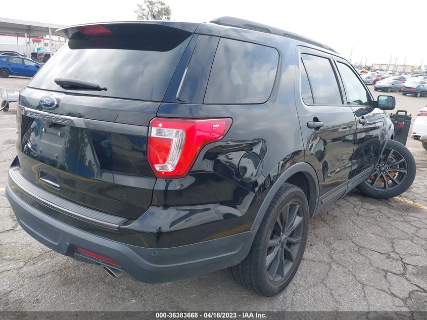 VIN 1FM5K7D82JGB09234 2018 FORD EXPLORER XLT
