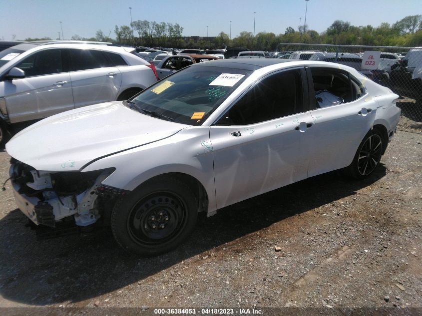 2018 TOYOTA CAMRY XSE - 4T1B61HK0JU061809
