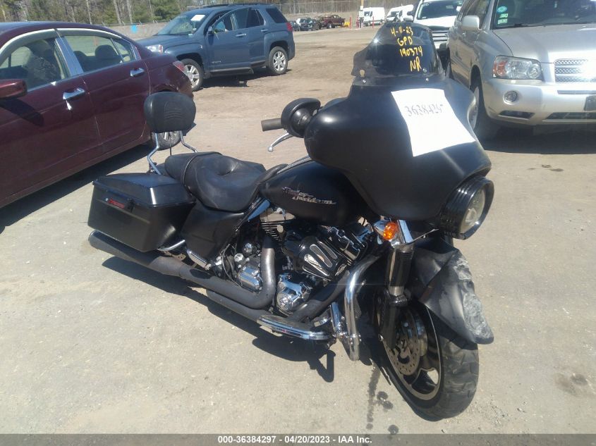 2010 HARLEY-DAVIDSON FLHX - 1HD1KB419AB632805