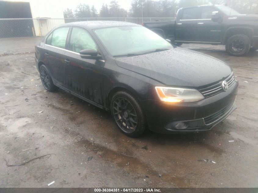 2013 VOLKSWAGEN JETTA SEDAN SEL - 3VWLP7AJ8DM386000