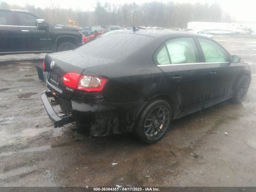 2013 VOLKSWAGEN JETTA SEDAN SEL - 3VWLP7AJ8DM386000
