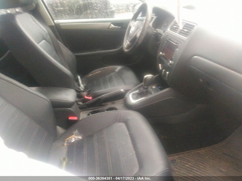 2013 VOLKSWAGEN JETTA SEDAN SEL - 3VWLP7AJ8DM386000