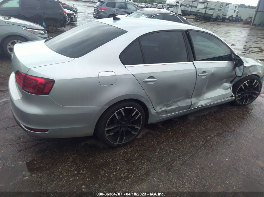 2014 VOLKSWAGEN JETTA SEDAN GLI - 3VW4T7AJ8EM399329