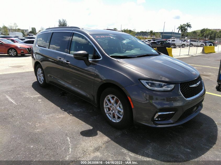 CHRYSLER-PACIFICA-2C4RC1BG8NR133102