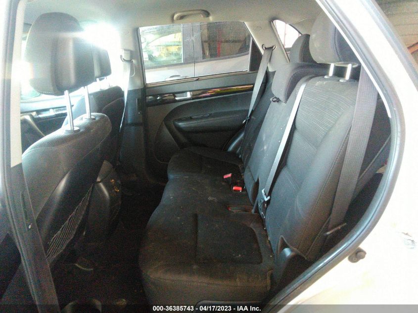 2014 KIA SORENTO LX - 5XYKTCA60EG505932