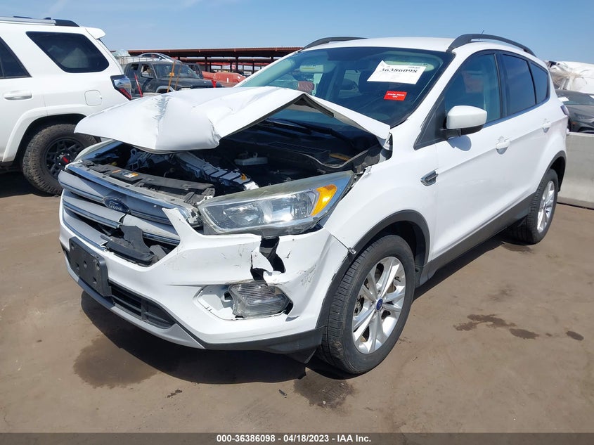 VIN 1FMCU9GD8JUB15286 2018 FORD ESCAPE SE