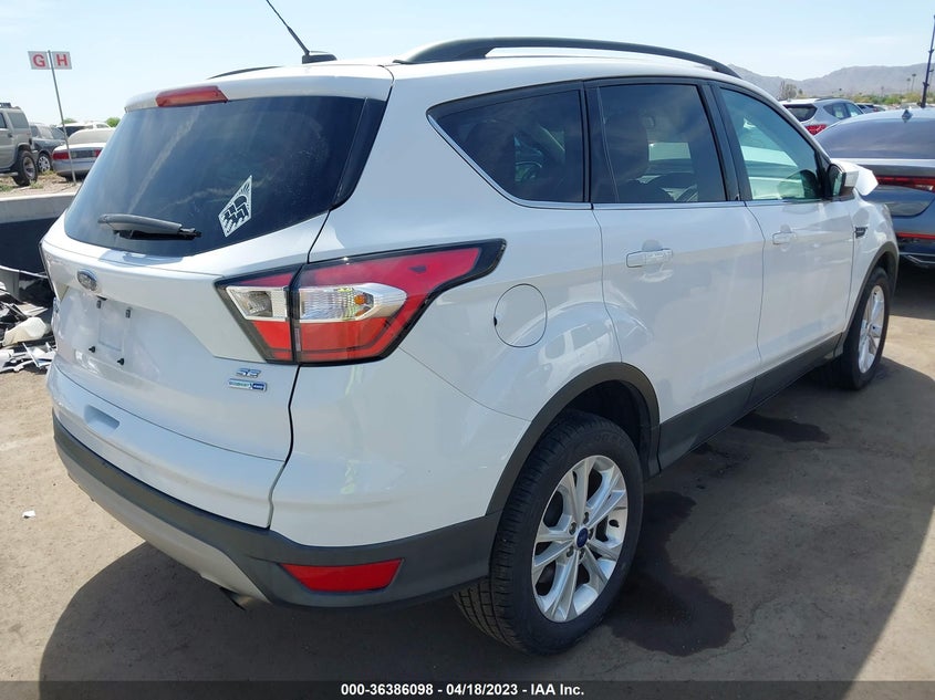 VIN 1FMCU9GD8JUB15286 2018 FORD ESCAPE SE