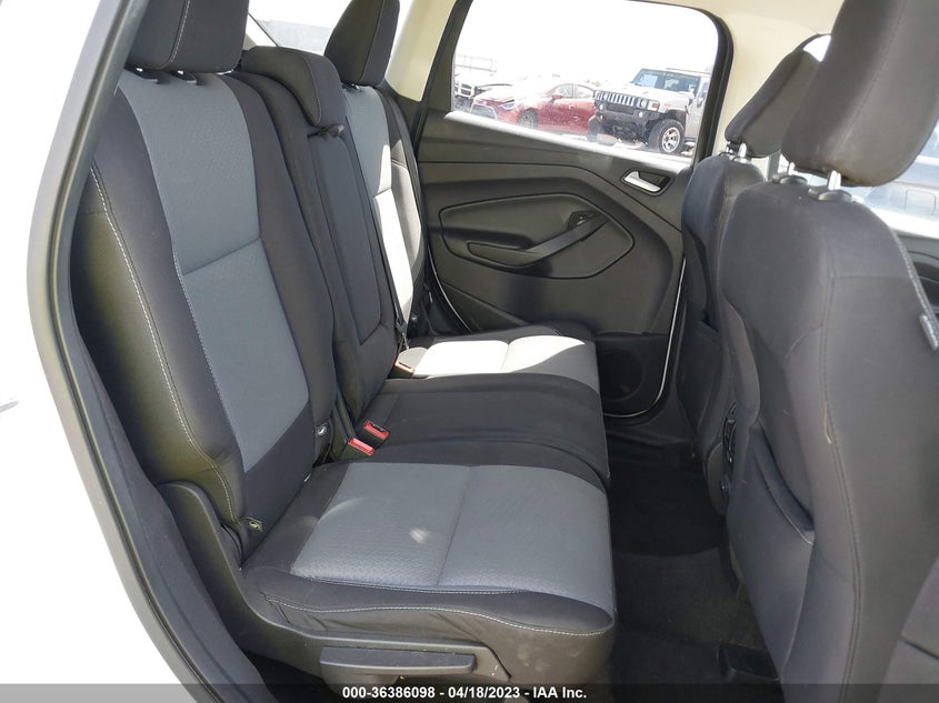 VIN 1FMCU9GD8JUB15286 2018 FORD ESCAPE SE