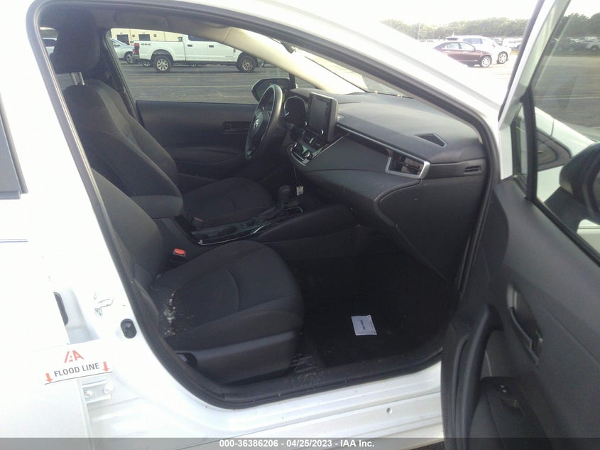 VIN 5YFEPMAE2NP300249 2022 TOYOTA COROLLA LE