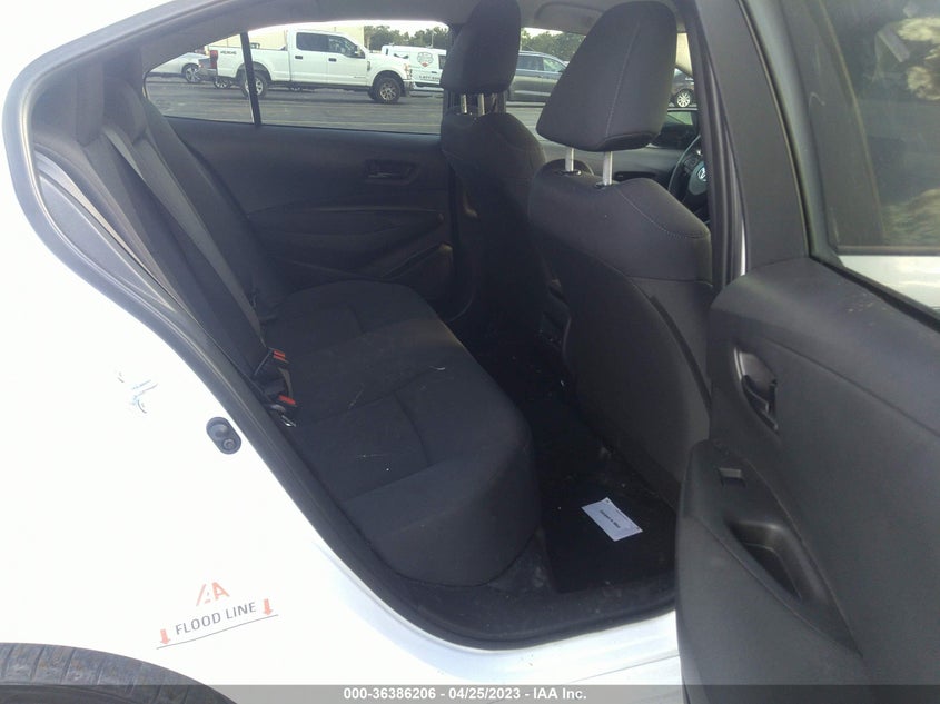 VIN 5YFEPMAE2NP300249 2022 TOYOTA COROLLA LE