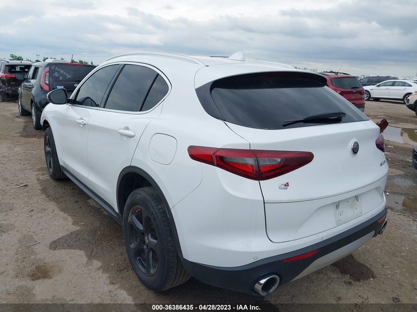 VIN ZASFAKANXJ7B98292 2018 ALFA ROMEO STELVIO