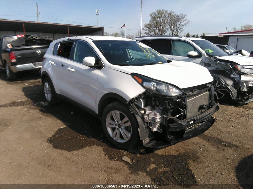 VIN KNDPM3AC9J7468606 2018 KIA SPORTAGE LX