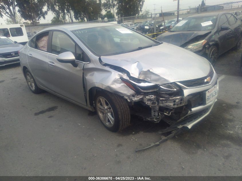2018 CHEVROLET CRUZE LT - 1G1BE5SM8J7111548
