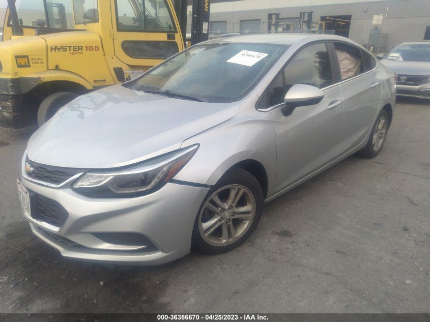 2018 CHEVROLET CRUZE LT - 1G1BE5SM8J7111548