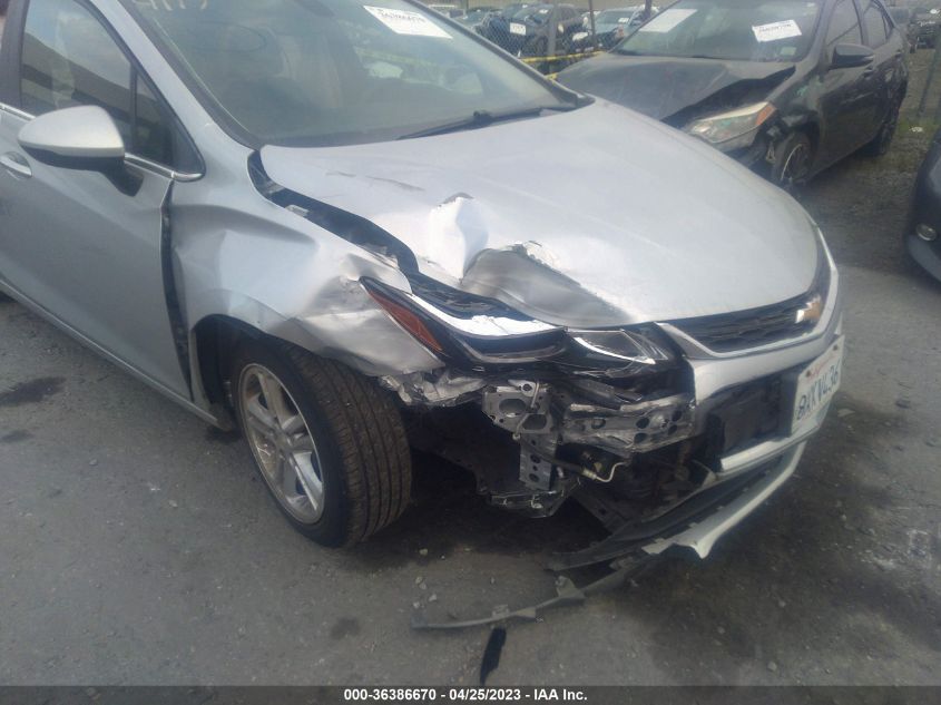 2018 CHEVROLET CRUZE LT - 1G1BE5SM8J7111548
