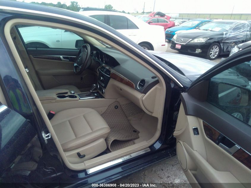 2014 MERCEDES-BENZ C-CLASS C 250 - WDDGF4HB8EA943397