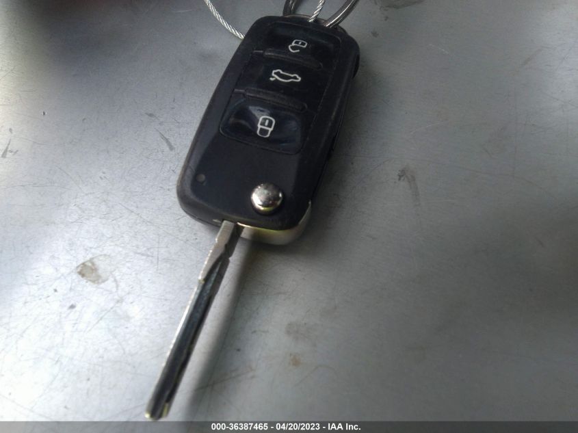 2014 VOLKSWAGEN BEETLE COUPE 2.5L - 3VWJP7AT8EM600705