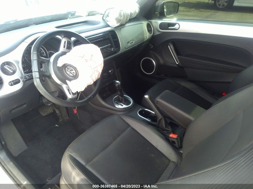 2014 VOLKSWAGEN BEETLE COUPE 2.5L - 3VWJP7AT8EM600705