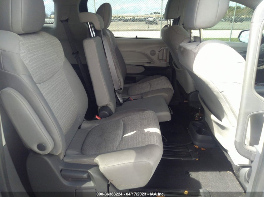 VIN 5TDBSKFC2MS003565 2021 TOYOTA SIENNA LE