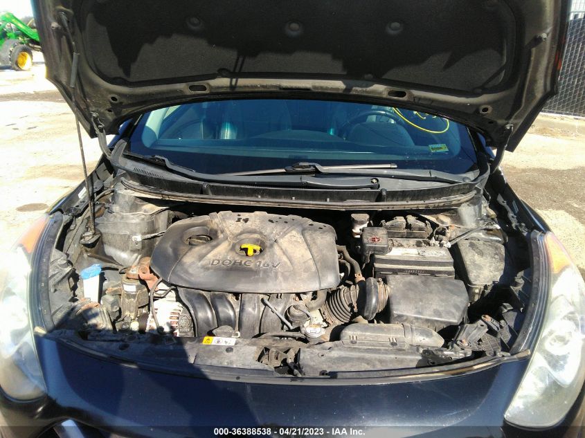 2013 HYUNDAI ELANTRA GT W/BLUE INT - KMHD35LE6DU048576
