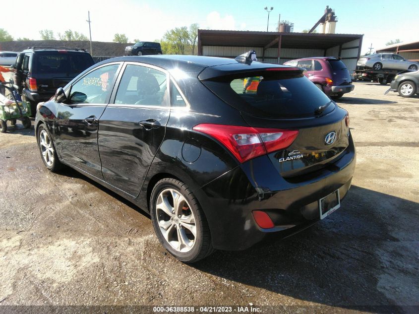 2013 HYUNDAI ELANTRA GT W/BLUE INT - KMHD35LE6DU048576