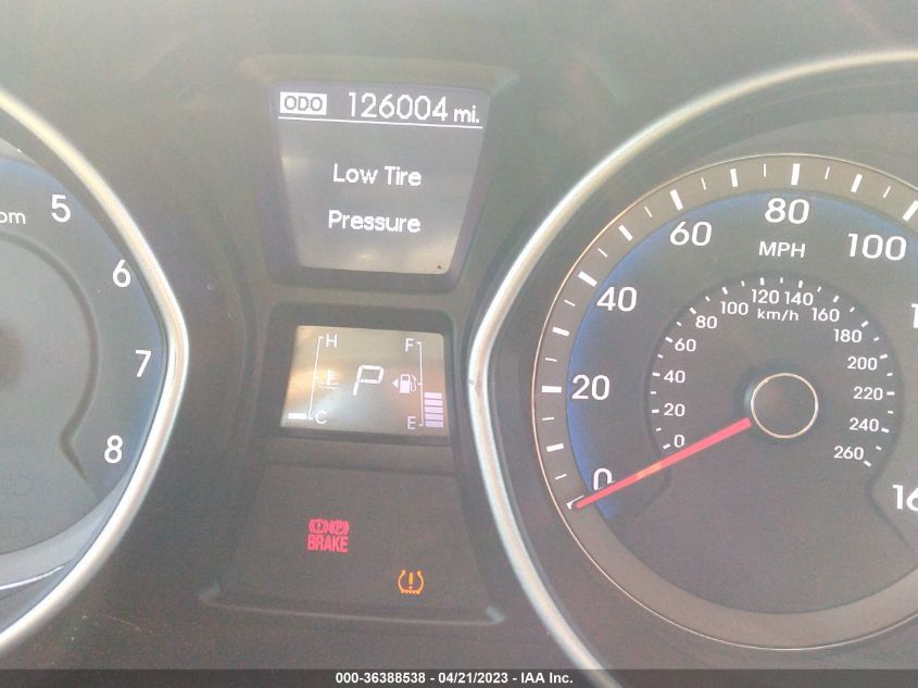 2013 HYUNDAI ELANTRA GT W/BLUE INT - KMHD35LE6DU048576
