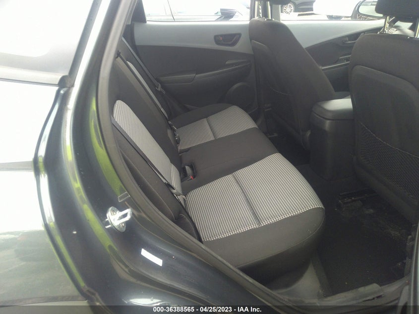 VIN KM8K12AA7LU523100 2020 HYUNDAI KONA SE