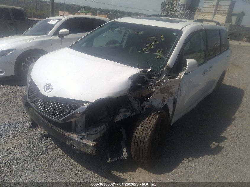 2013 TOYOTA SIENNA SE - 5TDXK3DC3DS402080