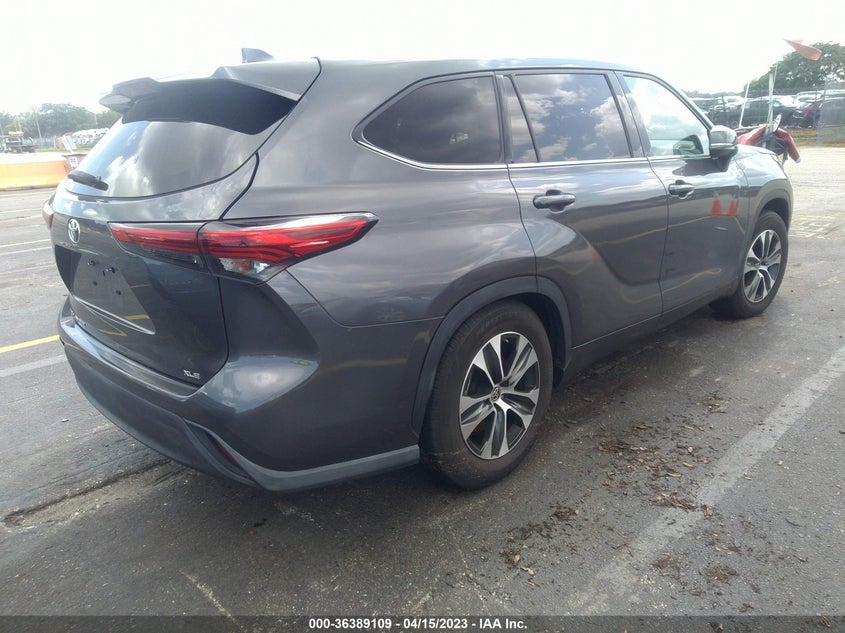 VIN 5TDGZRAH5MS515883 2021 TOYOTA HIGHLANDER XLE