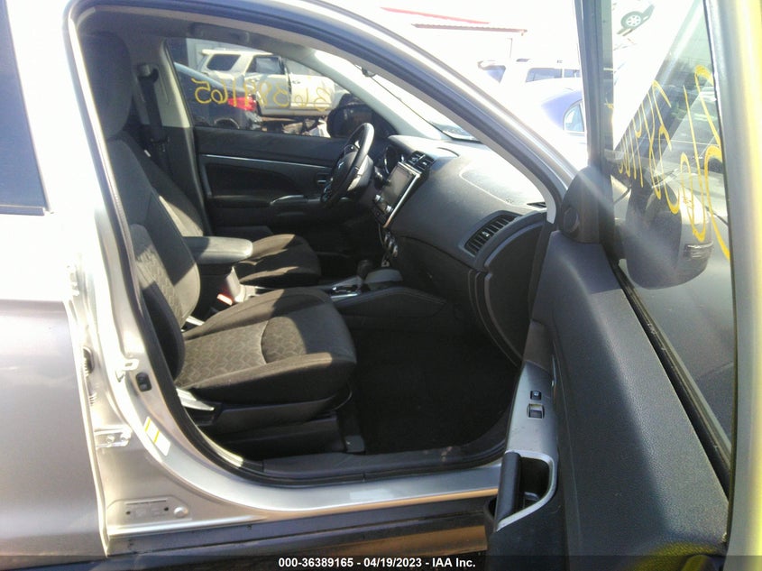 VIN JA4AP4AU8LU016558 2020 MITSUBISHI OUTLANDER SPORT SE 2.0