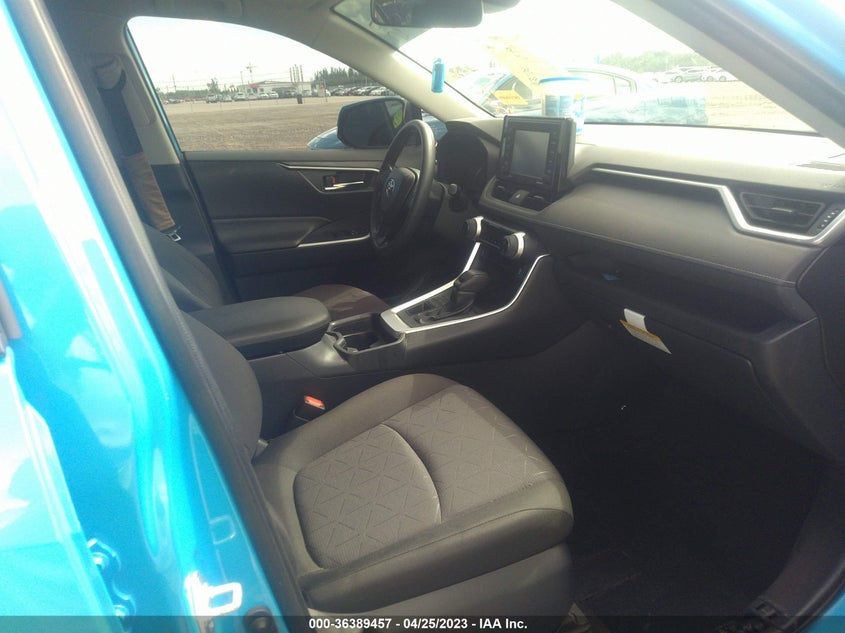 VIN JTMP1RFVXMD079484 2021 TOYOTA RAV4 XLE