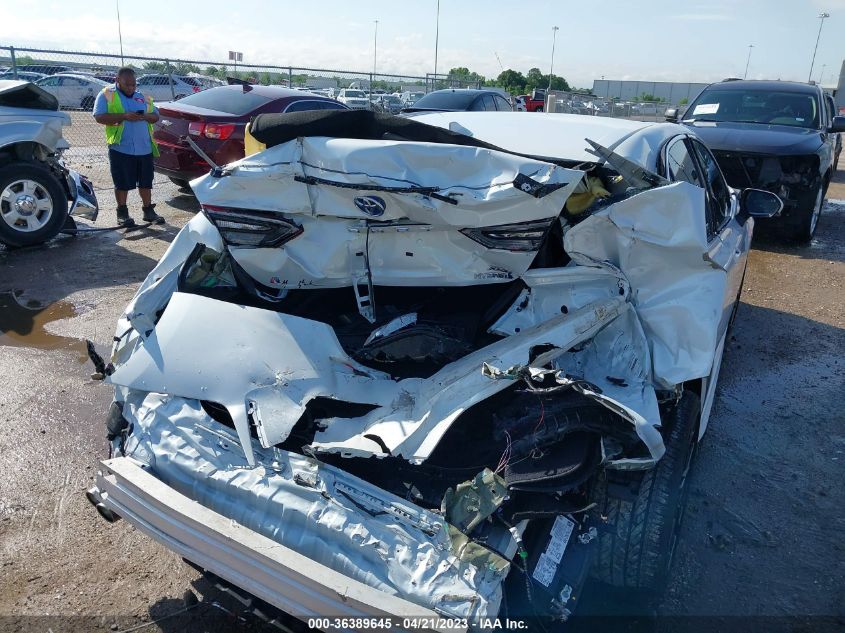 2022 TOYOTA CAMRY HYBRID XSE - 4T1K31AK1NU584443