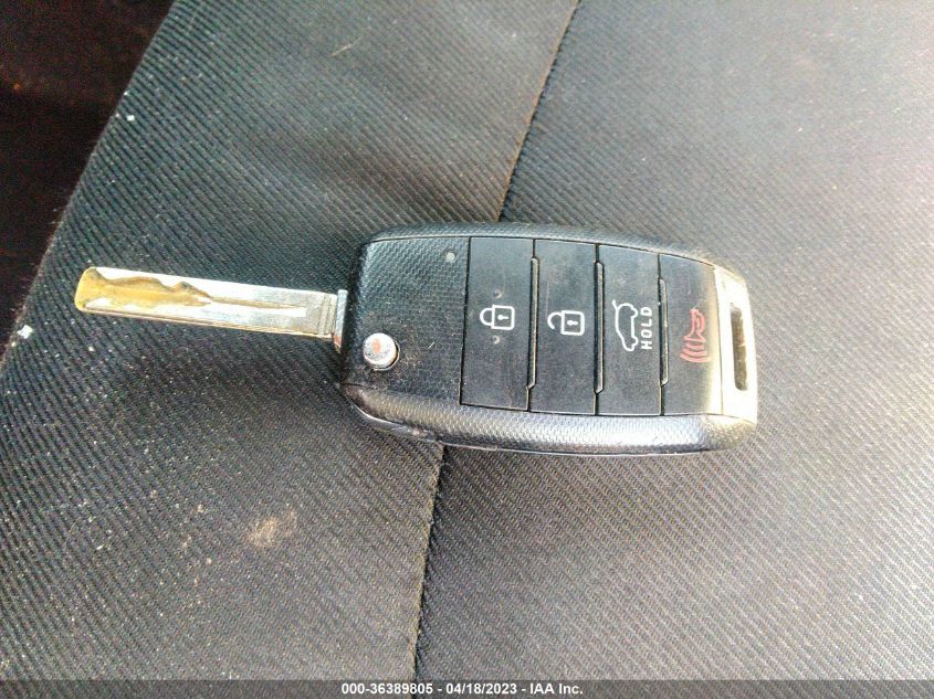 2016 KIA SOUL + - KNDJP3A56G7324924