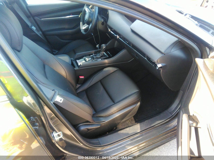VIN JM1BPAMM8K1129785 2019 MAZDA MAZDA3 HATCHBACK W/PREFERRED PKG