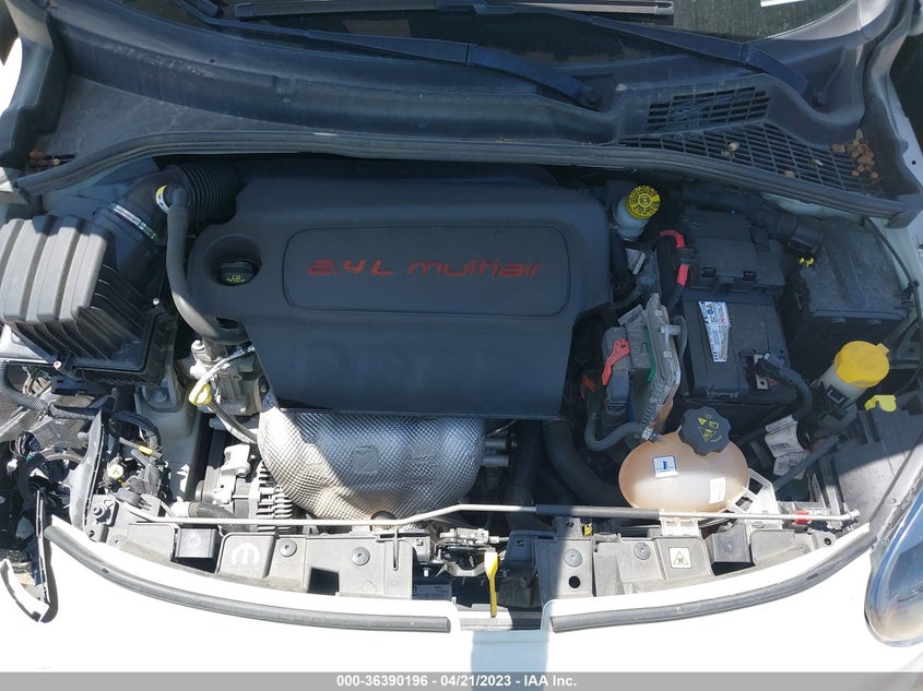 VIN ZFBCFXCB5JP648284 2018 FIAT 500X URBANA EDITION