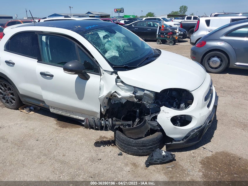 VIN ZFBCFXCB5JP648284 2018 FIAT 500X URBANA EDITION