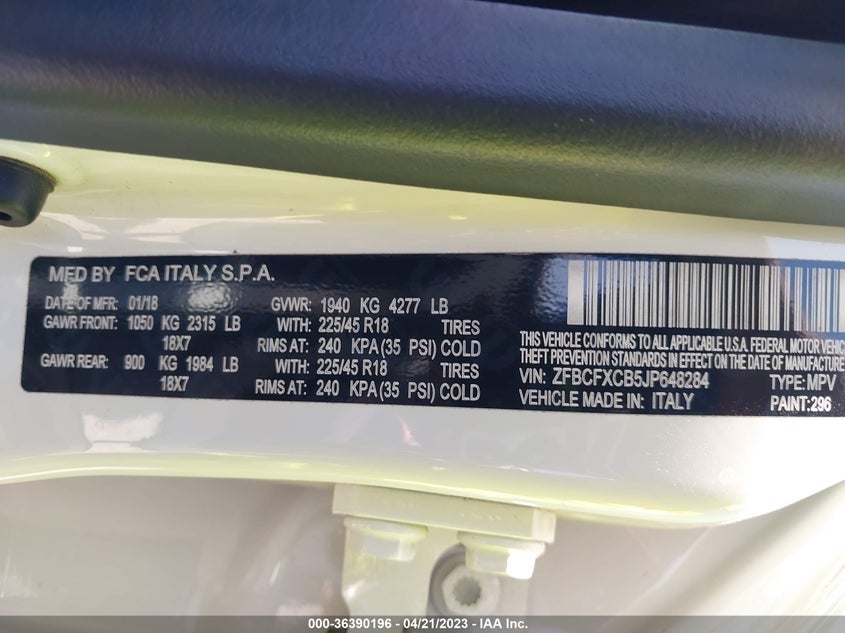 VIN ZFBCFXCB5JP648284 2018 FIAT 500X URBANA EDITION