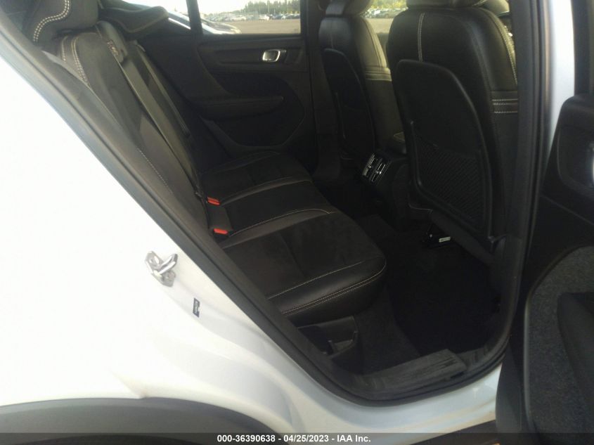2020 VOLVO XC40 R-DESIGN YV4162UM4L2227189