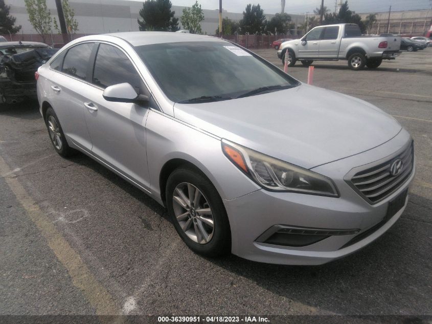 2015 HYUNDAI SONATA 2.4L SE - 5NPE24AF5FH033212