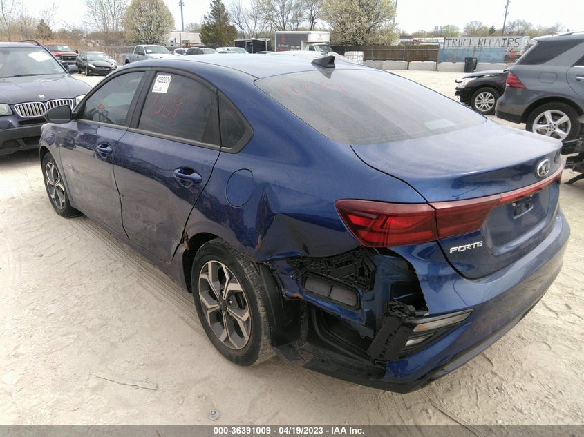 VIN 3KPF24AD7ME309359 2021 KIA FORTE LXS