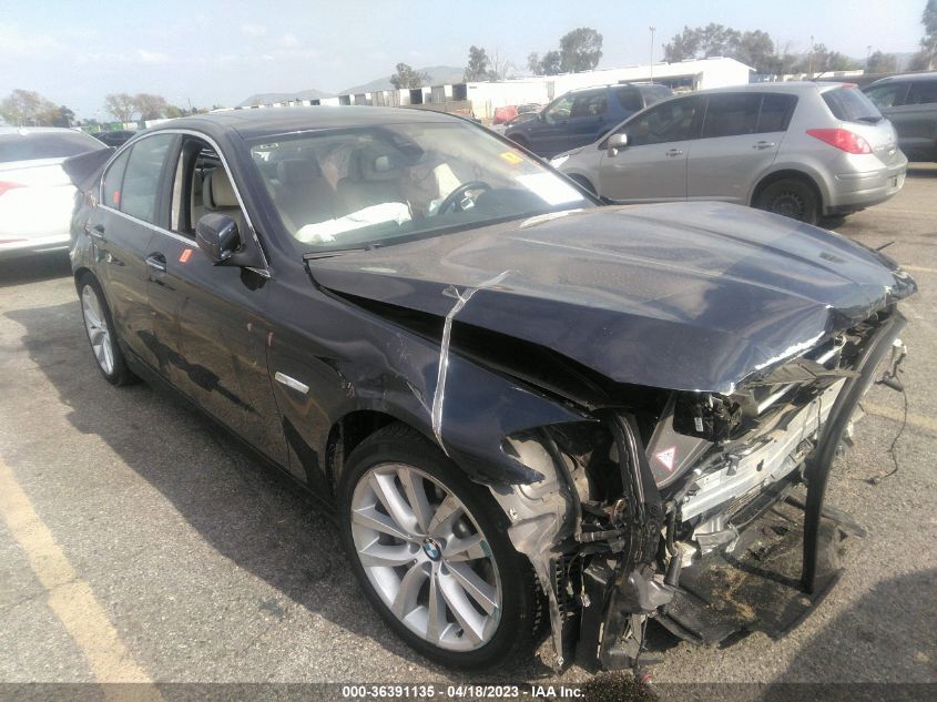 2013 BMW 5 SERIES 535I XDRIVE - WBAFU7C5XDDU66271