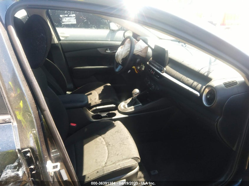 VIN 3KPF24AD8LE207034 2020 KIA FORTE LXS