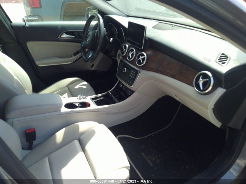 2016 MERCEDES-BENZ GLA GLA 250 - WDCTG4GB2GJ211402