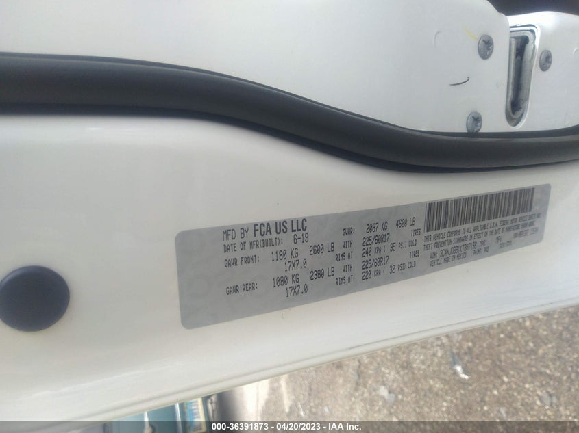 VIN 3C4NJDBB1KT807156 2019 JEEP COMPASS LATITUDE