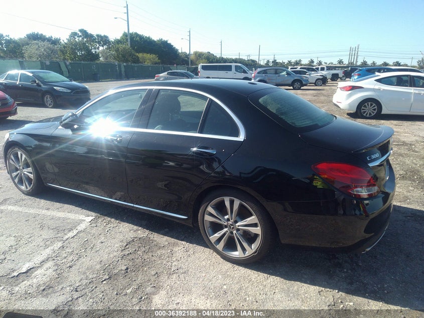 VIN 55SWF4JB1JU239039 2018 MERCEDES-BENZ C-CLASS C 300