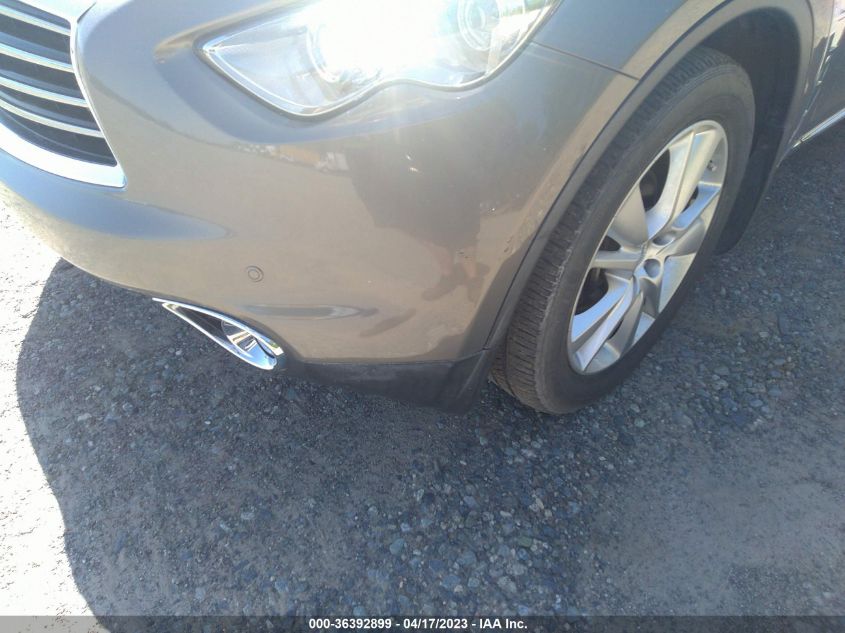 2014 INFINITI QX70 JN8CS1MU6EM451562